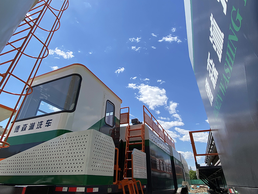 移动式土壤淋洗修复装备.jpg 移动式土壤淋洗修复装备